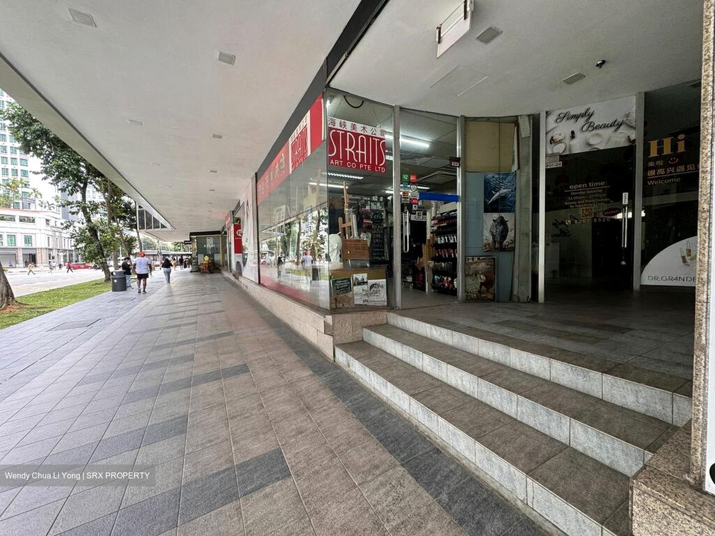 North Bridge Centre (D7), Retail #456617041